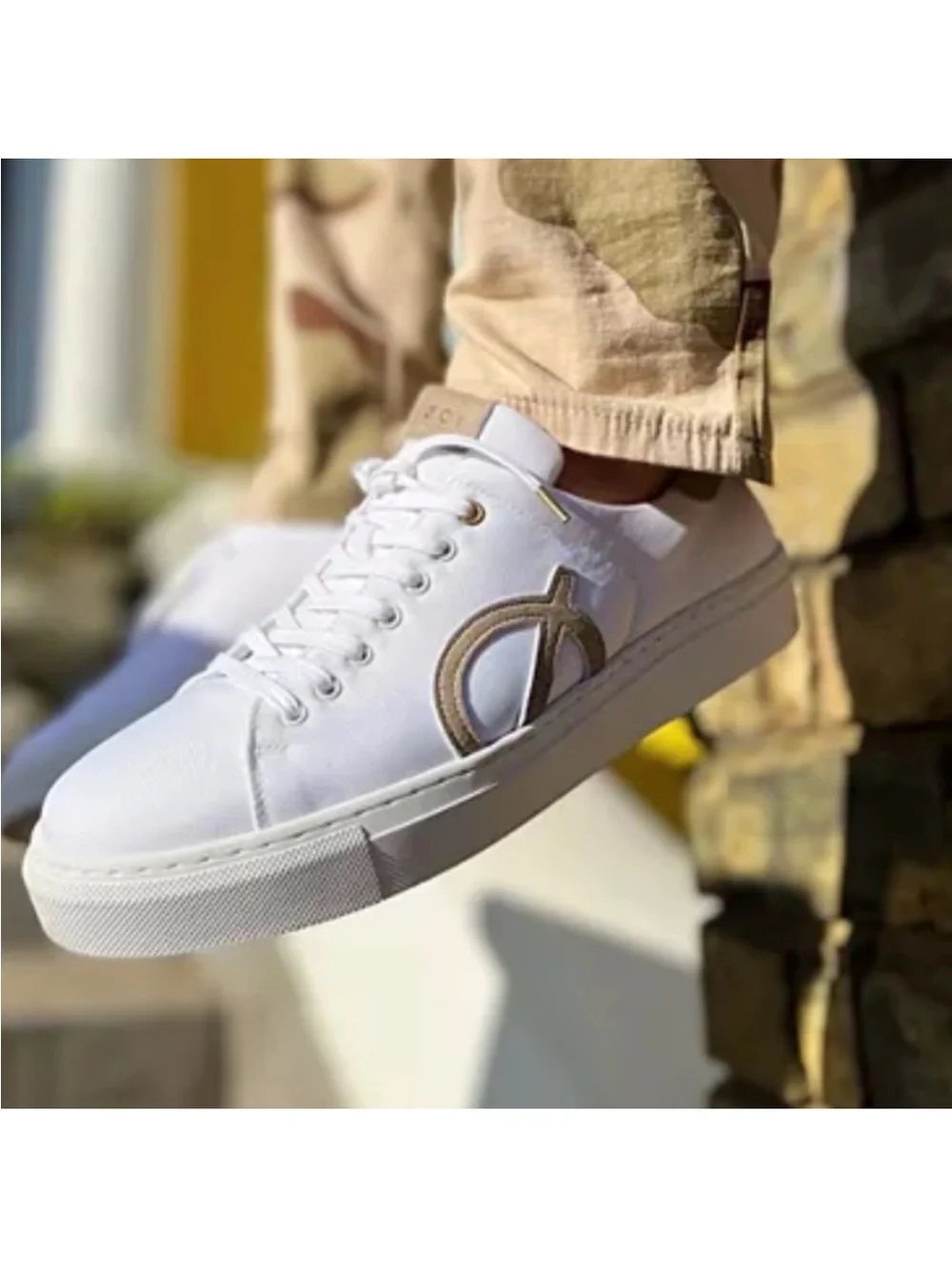 LOCI Origin Nine Vegan Sneakers Womens 9 White Tan Low Top Recycled Walking Shoe